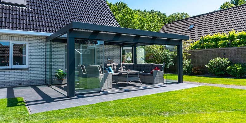 Glazen terrasoverkapping Pothuizen Zonwering & Veranda's