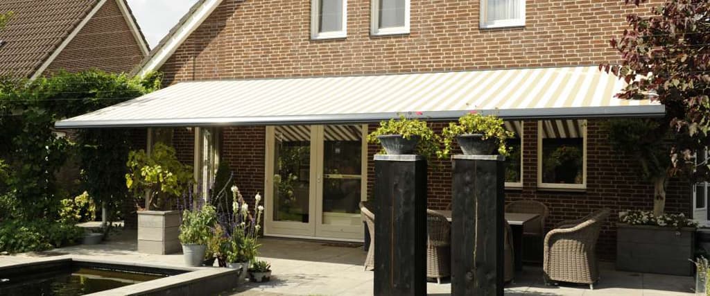 Smits zonwering aan huis